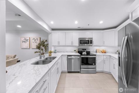 9039 NE Juanita Drive Kirkland WA 98034