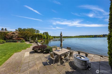 9039 NE Juanita Drive Kirkland WA 98034