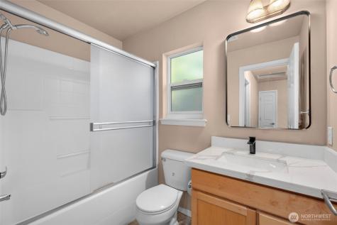 17917 80 Avenue NE Kenmore WA 98028