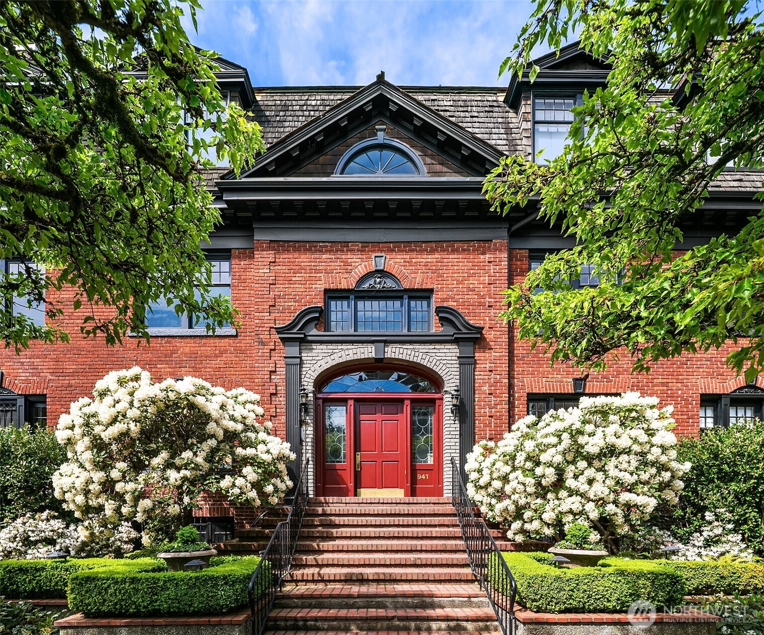 941 11th Avenue E Seattle WA 98102