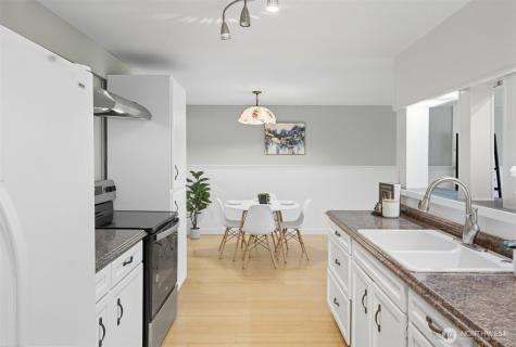 9416 1st Avenue NE Seattle WA 98115