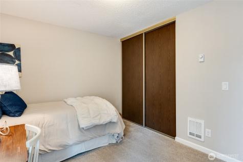 33030 17th Place S Federal Way WA 98003