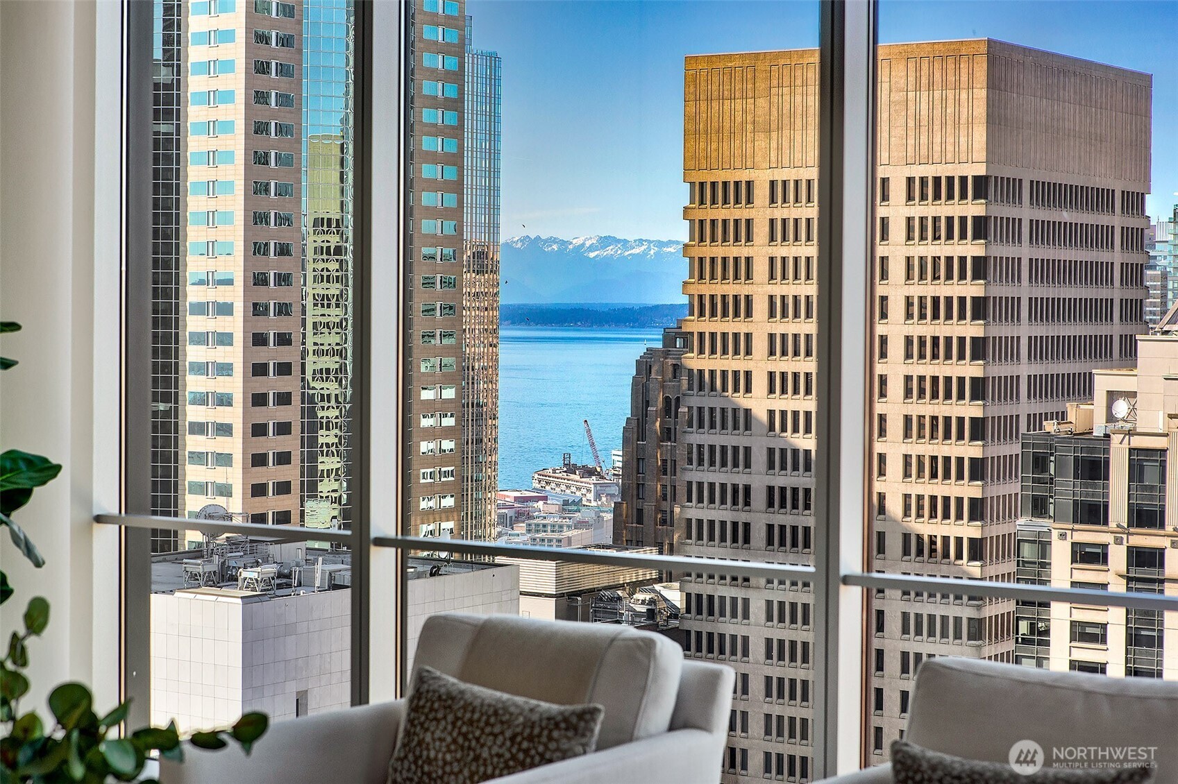 909 5th Avenue Seattle WA 98164