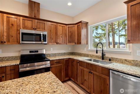 945 NW Heller Street Oak Harbor WA 98277