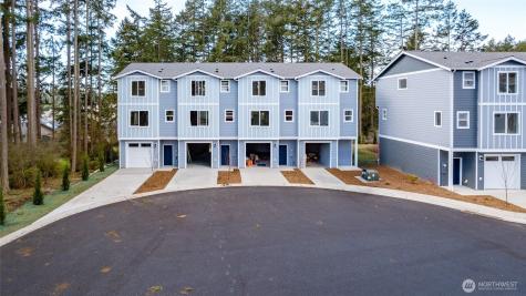 945 NW Heller Street Oak Harbor WA 98277