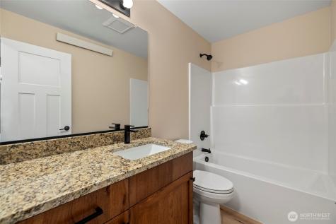 945 NW Heller Street Oak Harbor WA 98277