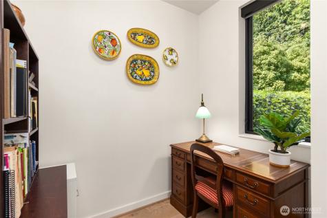 4670 Flying Goat Avenue NE Bainbridge Island WA 98110
