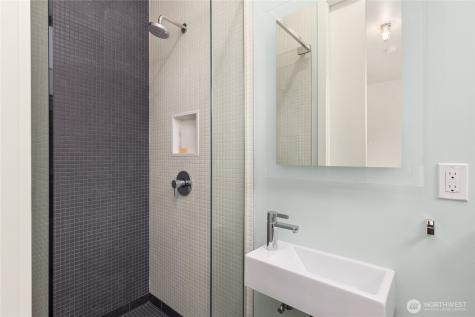 4670 Flying Goat Avenue NE Bainbridge Island WA 98110