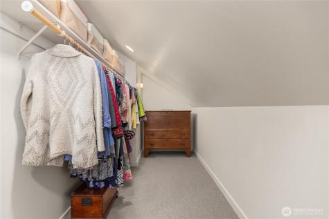 4670 Flying Goat Avenue NE Bainbridge Island WA 98110