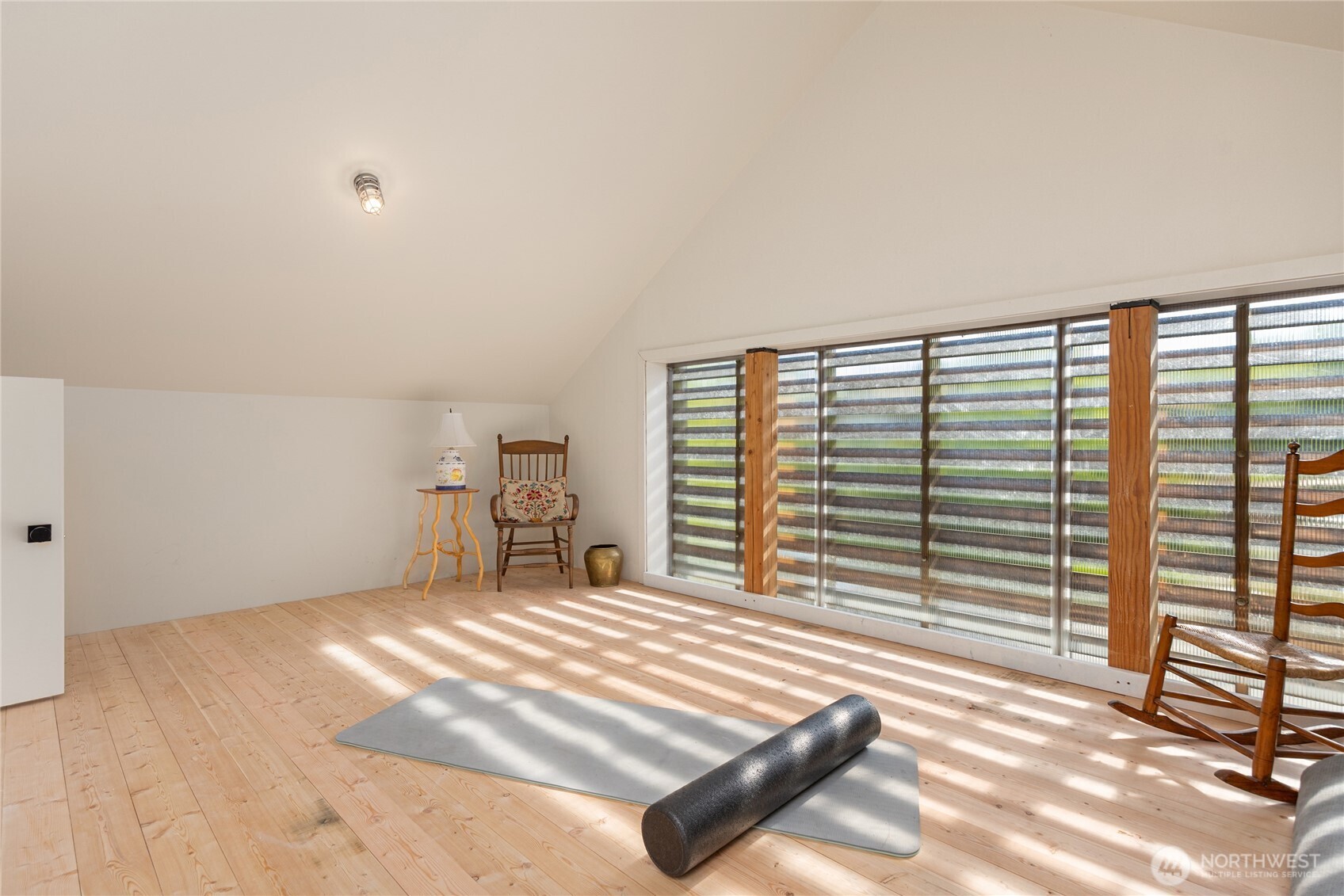4670 Flying Goat Avenue NE Bainbridge Island WA 98110