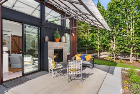4670 Flying Goat Avenue NE Bainbridge Island WA 98110