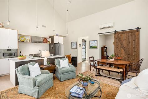 4670 Flying Goat Avenue NE Bainbridge Island WA 98110