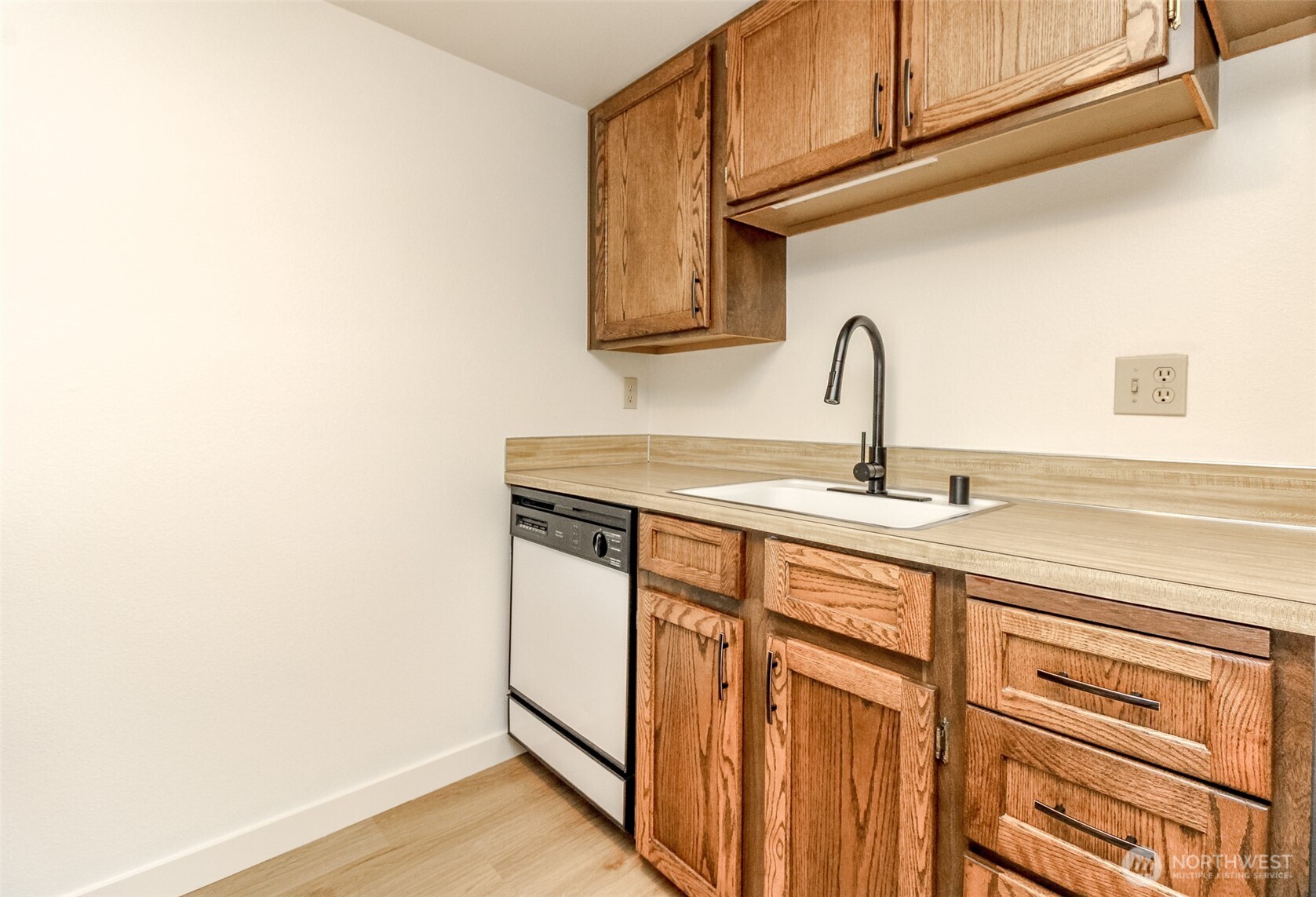 2431 S 248th Street Kent WA 98032