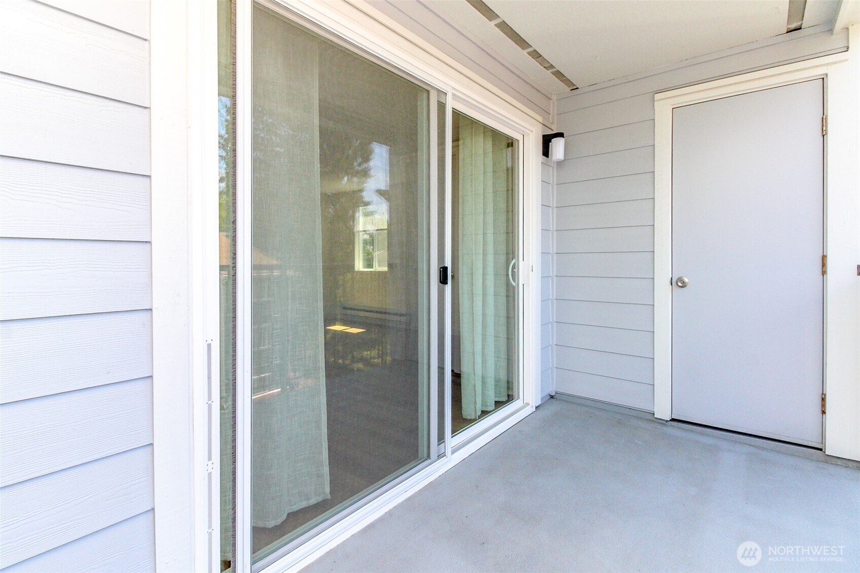 2431 S 248th Street Kent WA 98032