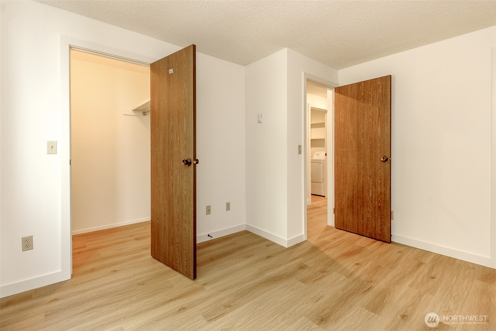 2431 S 248th Street Kent WA 98032