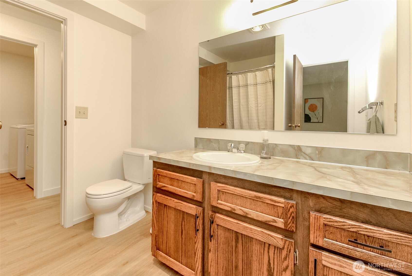 2431 S 248th Street Kent WA 98032