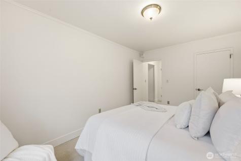 1105 Spring Street Seattle WA 98104