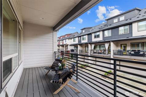 964 7th Avenue NE Issaquah WA 98029