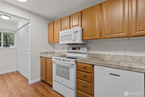 10014 NE 127th Place Kirkland WA 98034