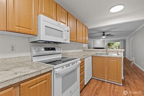 10014 NE 127th Place Kirkland WA 98034