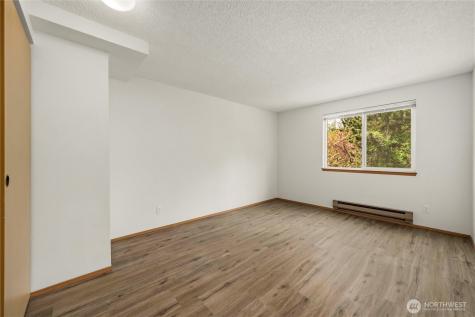 1239 SW 132nd Lane Burien WA 98146