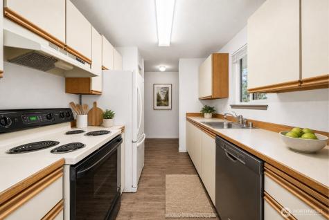 1239 SW 132nd Lane Burien WA 98146