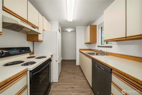 1239 SW 132nd Lane Burien WA 98146