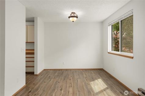 1239 SW 132nd Lane Burien WA 98146
