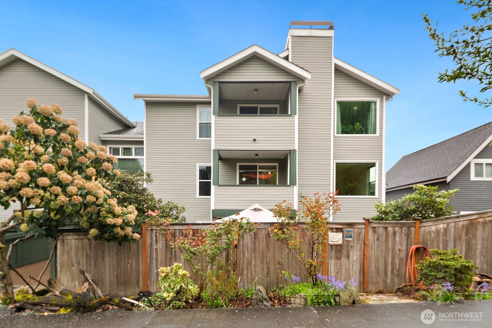 1836 25th Avenue Seattle WA 98122