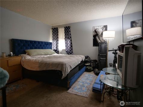8609 Zircon Drive SW Lakewood WA 98498