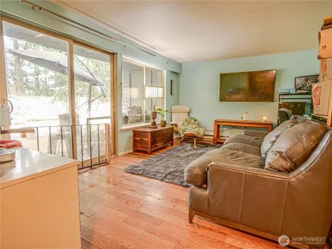 8609 Zircon Drive SW Lakewood WA 98498