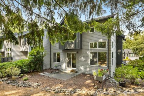 3752 257th Avenue SE Sammamish WA 98029