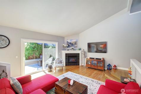 2013 210th Circle NE Sammamish WA 98074
