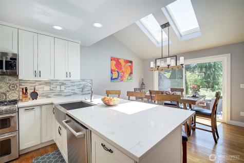 2013 210th Circle NE Sammamish WA 98074