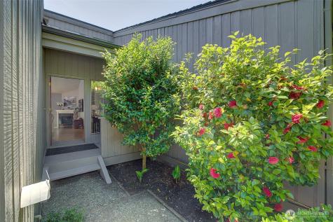 2013 210th Circle NE Sammamish WA 98074
