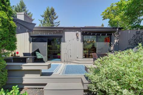 2013 210th Circle NE Sammamish WA 98074