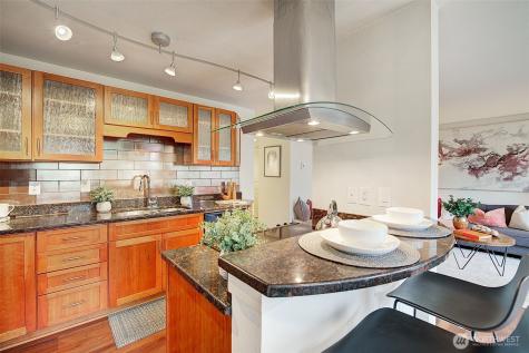 11058 NE 33rd Place Bellevue WA 98004