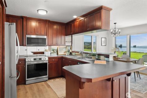 428 Harborview Drive SE Bainbridge Island WA 98110