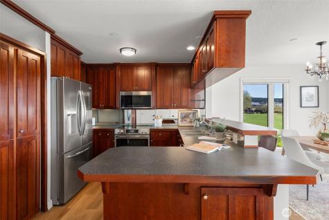 428 Harborview Drive SE Bainbridge Island WA 98110