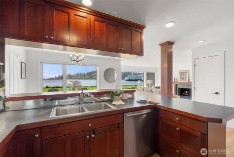 428 Harborview Drive SE Bainbridge Island WA 98110