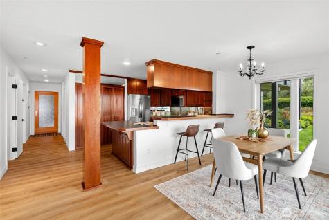428 Harborview Drive SE Bainbridge Island WA 98110