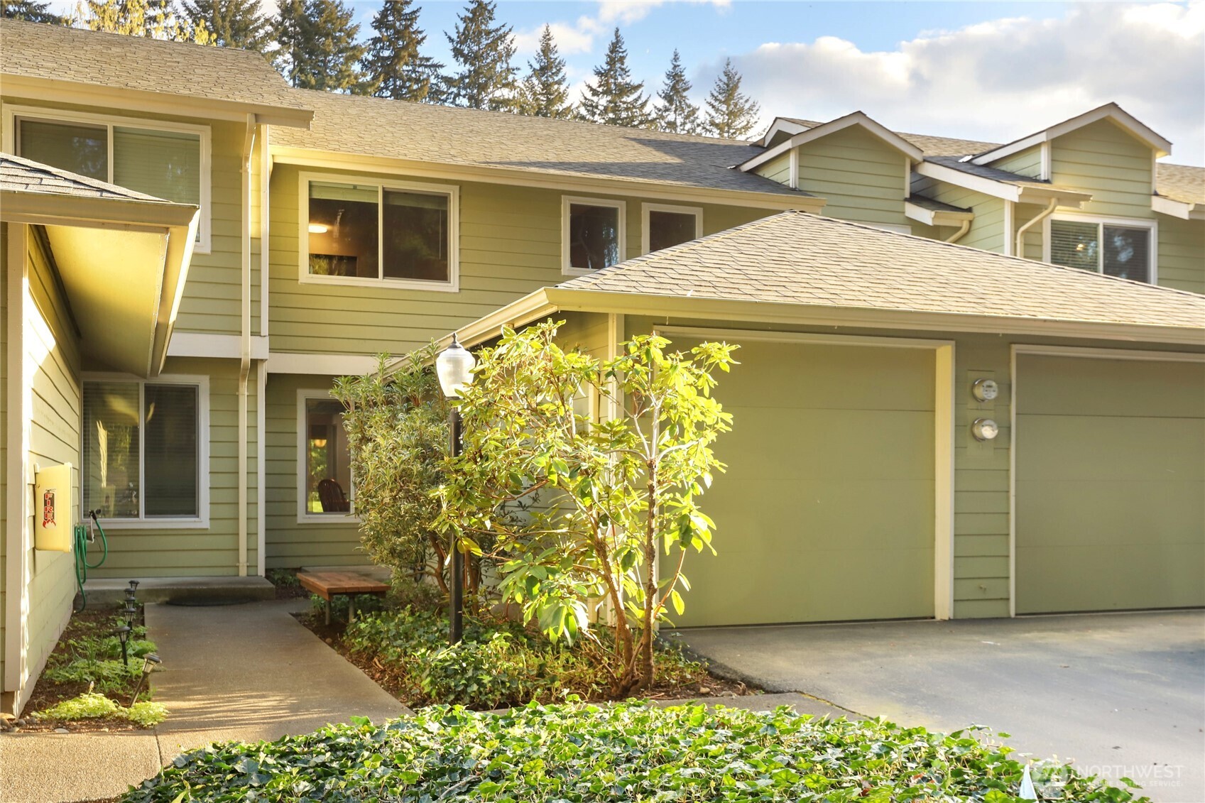 3957 NW Fairway Lane Bremerton WA 98312
