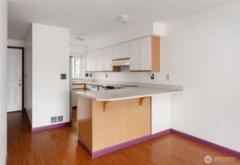485 SW Bayshore Drive Oak Harbor WA 98277