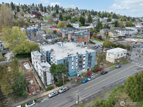3045 20th Avenue W Seattle WA 98199