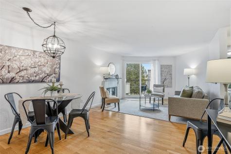 3045 20th Avenue W Seattle WA 98199