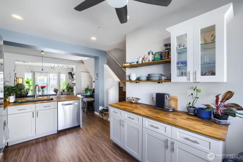 11913 NE 163rd Place Bothell WA 98011