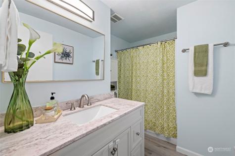 3950 Lake Washington Boulevard Se Bellevue WA 98006
