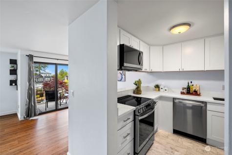 3950 Lake Washington Boulevard Se Bellevue WA 98006