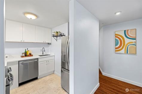 3950 Lake Washington Boulevard Se Bellevue WA 98006