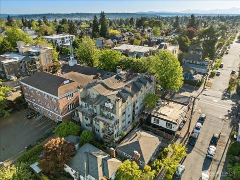7814 Greenwood Avenue N Seattle WA 98103